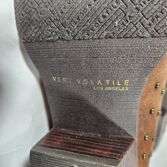 Very Volatile Los Angeles Brown Studded Booties Women's Size 10 Western - Picture 9 of 12